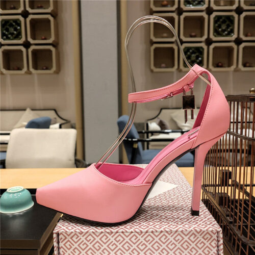 High Quality Luxury Givenchy Classic Lock Metal Buckle Pumps – Style 48963 product detail