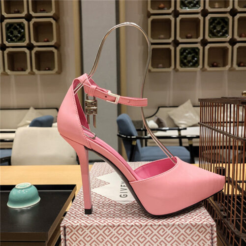 High Quality Luxury Givenchy Classic Lock Metal Buckle Pumps – Style 48963 product detail