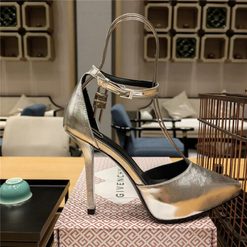 High Quality Luxury Givenchy Classic Lock Metal Buckle Pumps – Style 47267 product detail