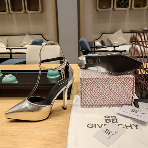 High Quality Luxury Givenchy Classic Lock Metal Buckle Pumps – Style 47267 product detail