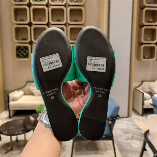 High Quality Luxury Balenciaga Flat Heel Round Toe Slide Side Slides product detail
