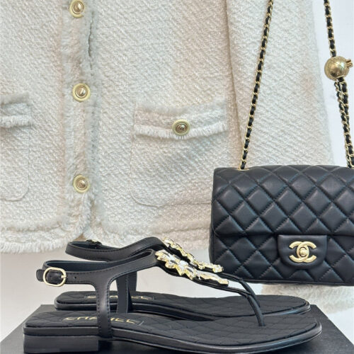 High Quality Luxury Chanel Camellia Double C Pinch Sandals product detail