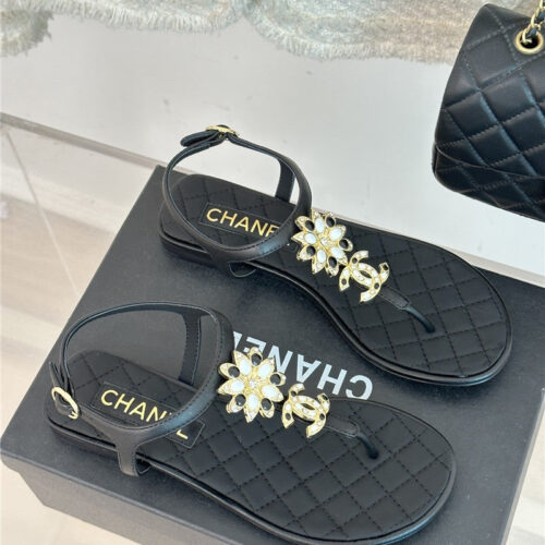 High Quality Luxury Chanel Camellia Double C Pinch Sandals product detail