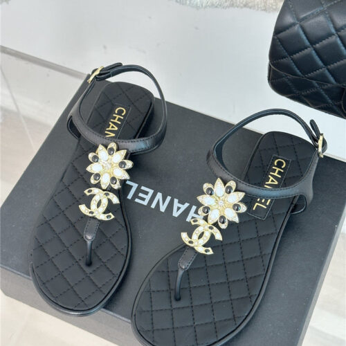 High Quality Luxury Chanel Camellia Double C Pinch Sandals alternate view