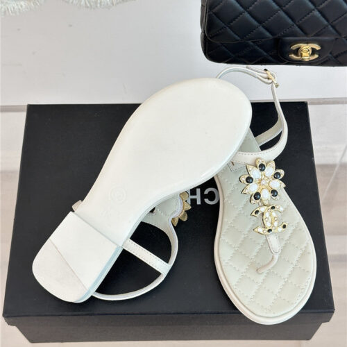 High Quality Luxury Chanel Camellia Double C Pinch Sandals – Style 87110 product detail
