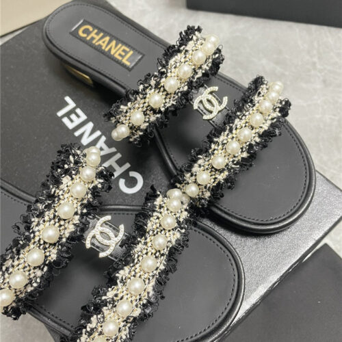 High Quality Luxury Chanel New Pearl Buckle Slippers product detail