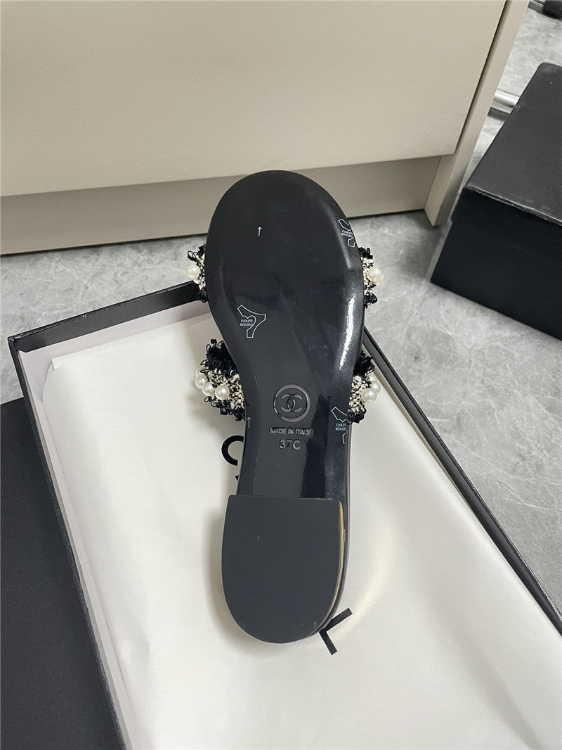 High Quality Luxury Chanel New Pearl Buckle Slippers product detail