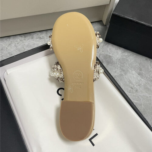 High Quality Luxury Chanel New Pearl Buckle Slippers – Style 90246 product detail