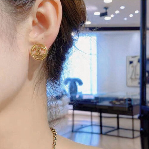 High Quality Luxury Chanel Small Fragrant Earrings alternate view