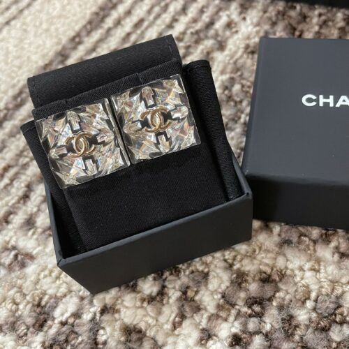 High Quality Luxury Chanel Acrylic Faceted Stud Earrings product detail
