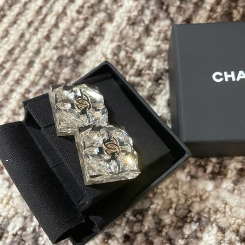 High Quality Luxury Chanel Acrylic Faceted Stud Earrings product detail