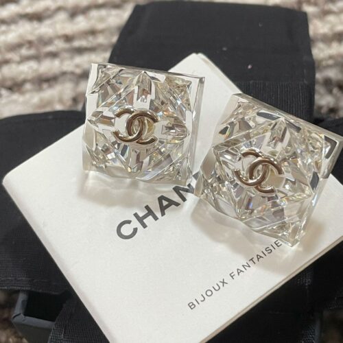 High Quality Luxury Chanel Acrylic Faceted Stud Earrings product detail