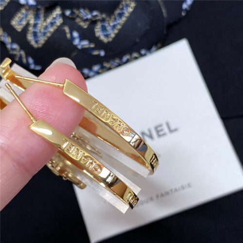 High Quality Luxury Chanel Semicircle Acrylic Letter Earrings product detail