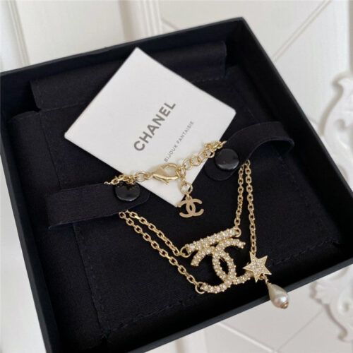 High Quality Luxury Chanel Double C Pendant Star Pearl Bracelet alternate view