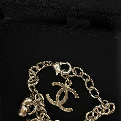 High Quality Luxury Chanel Metal Heart Bracelet product detail