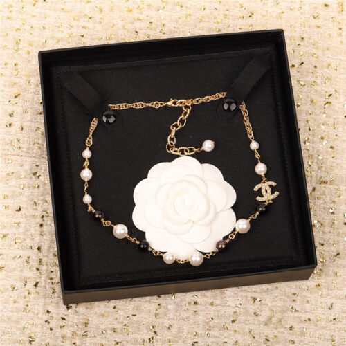 High Quality Luxury Chanel Fragrance Necklace – Style 49978
