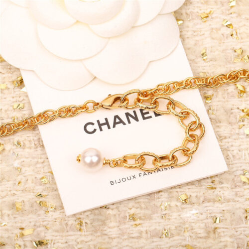 High Quality Luxury Chanel Fragrance Necklace – Style 49978 product detail