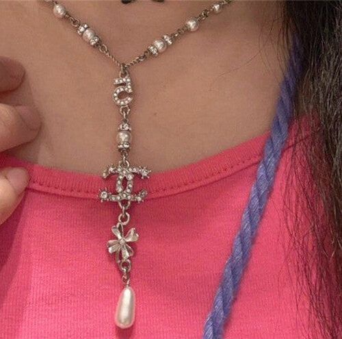 High Quality Luxury Chanel Fragrance Necklace – Style 49981 alternate view
