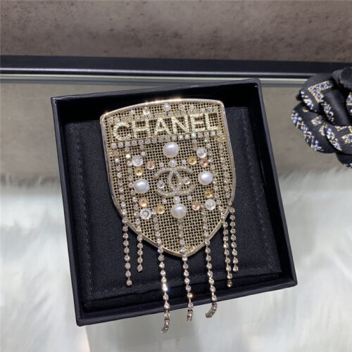 High Quality Luxury Chanel Advanced Handcraft Shield Tassel Brooch alternate view