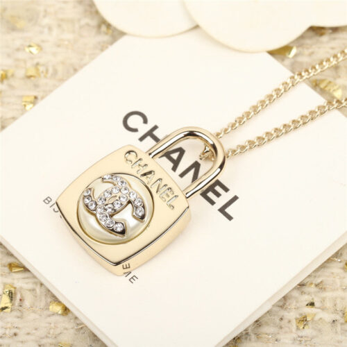 High Quality Luxury Chanel Latest Lock Necklace product detail