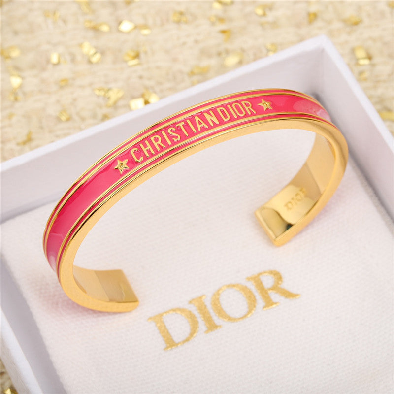 High Quality Luxury Dior D Letter Open Bracelet – Style 50683 product detail