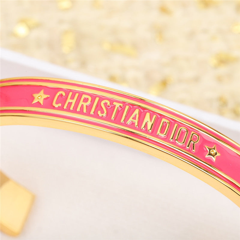 High Quality Luxury Dior D Letter Open Bracelet – Style 50683 product detail