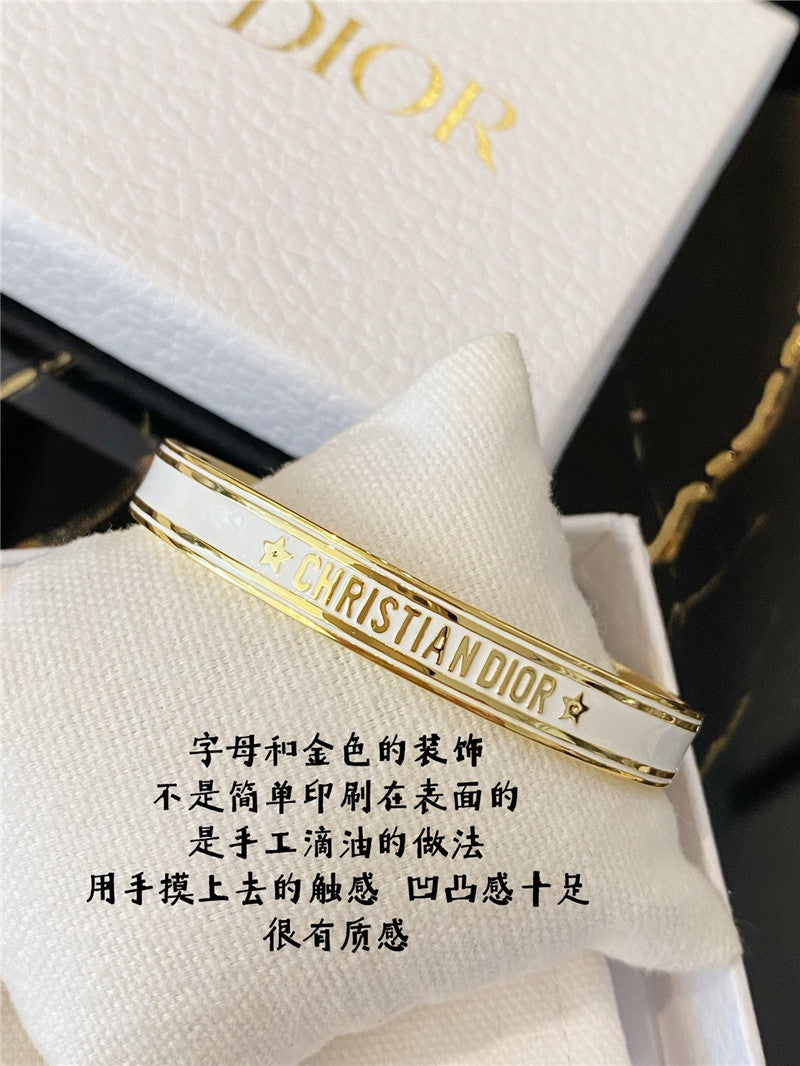 High Quality Luxury Dior D Letter Open Bracelet product detail