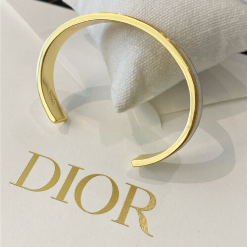 High Quality Luxury Dior D Letter Open Bracelet product detail