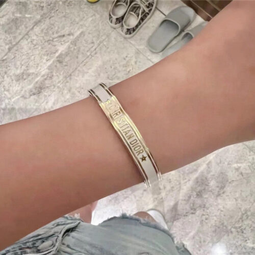 High Quality Luxury Dior D Letter Open Bracelet product detail