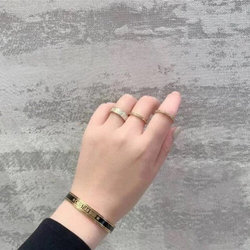 High Quality Luxury Dior D Letter Open Bracelet product detail