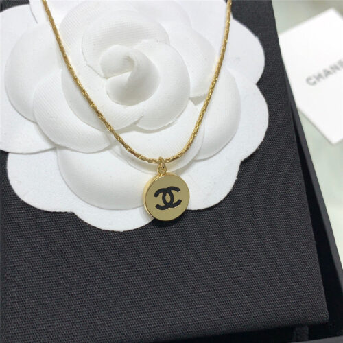 High Quality Luxury Chanel Fragrance Necklace – Style 49982 product detail