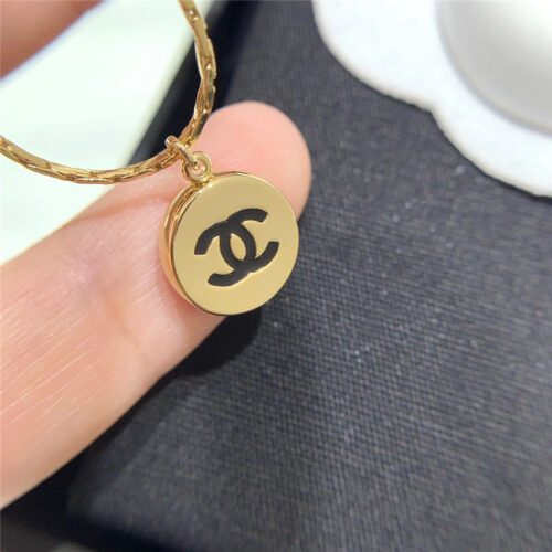 High Quality Luxury Chanel Fragrance Necklace – Style 49982 product detail