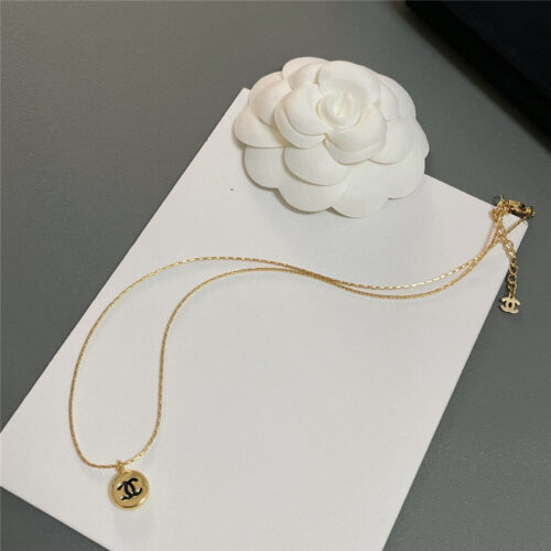 High Quality Luxury Chanel Fragrance Necklace – Style 49986 product detail