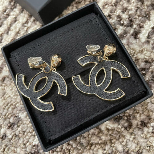 High Quality Luxury Chanel Leather Pattern Black Gold Double C Ear Clip alternate view