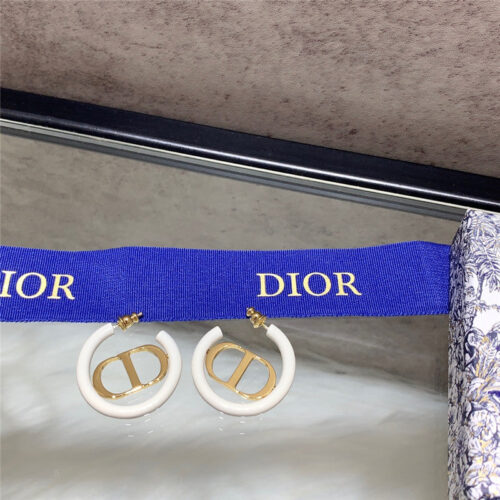 High Quality Luxury Dior Simple Cd Callout Metal Earrings – Style 50902 product detail