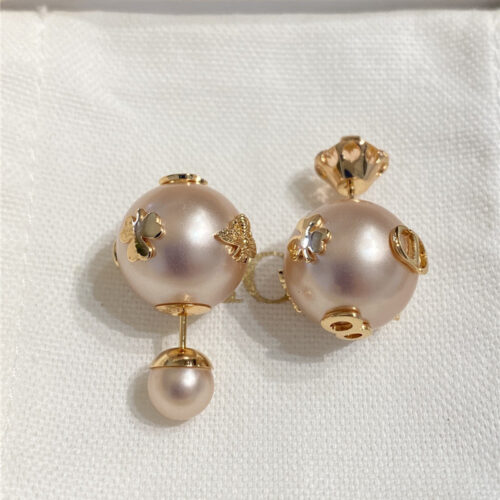 High Quality Luxury Dior New Pink Pearl Crystal Earrings product detail