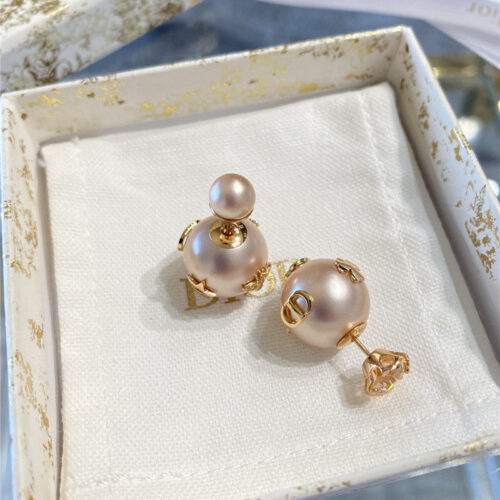High Quality Luxury Dior New Pink Pearl Crystal Earrings product detail