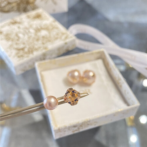 High Quality Luxury Dior New Pink Pearl Crystal Earrings product detail