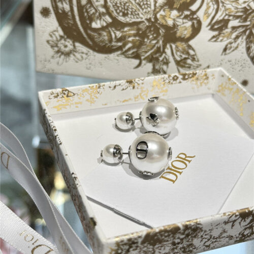 High Quality Luxury Dior Multi-Accessories Black Pearl Earrings – Style 50800