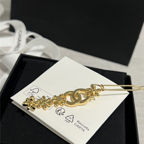 High Quality Luxury Chanel Handmade Workshop Double C Small Flower Hairpin product detail