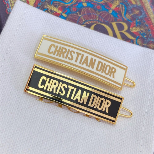 High Quality Luxury Dior D Letter Card Hair Clip product detail
