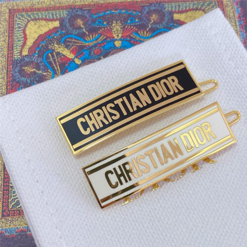 High Quality Luxury Dior D Letter Card Hair Clip product detail