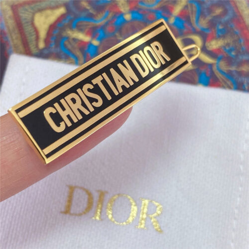 High Quality Luxury Dior D Letter Card Hair Clip alternate view