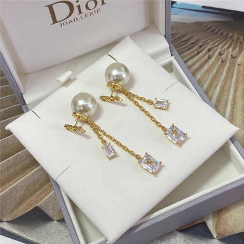 High Quality Luxury Dior Square Size Crystal Pearl Earrings product detail