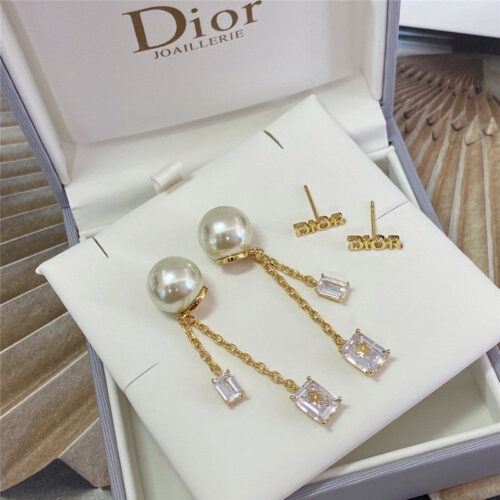 High Quality Luxury Dior Square Size Crystal Pearl Earrings product detail
