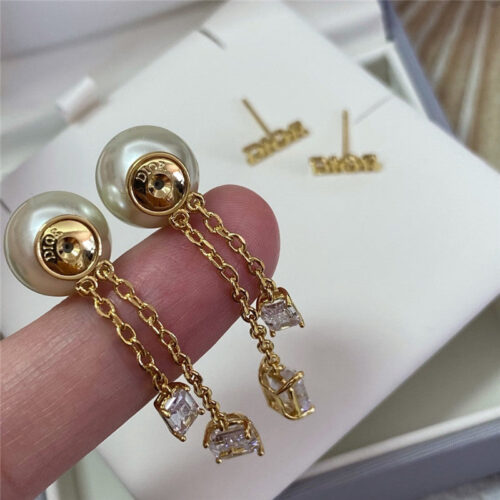 High Quality Luxury Dior Square Size Crystal Pearl Earrings alternate view