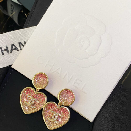 High Quality Luxury Chanel Peach Heart Shape Ear Clip