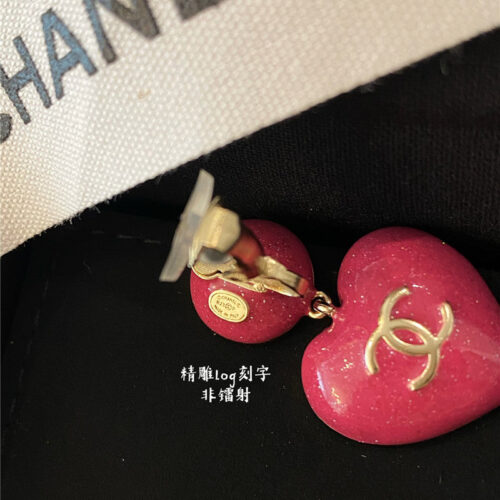High Quality Luxury Chanel Peach Heart Shape Ear Clip product detail