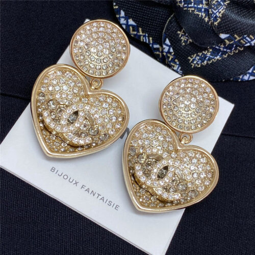 High Quality Luxury Chanel Full Diamond Love Ear Clip product detail