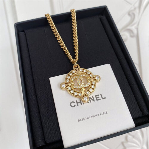 High Quality Luxury Chanel Round Compass Crystal Necklace product detail